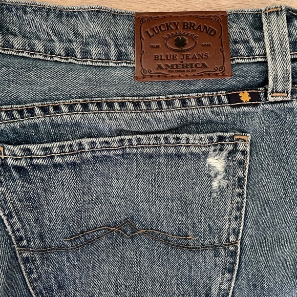 Women’s Jeans - Picture 5 of 6